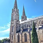 Le Saint Baudile 80sqm Parking Ac Church View Appartement *