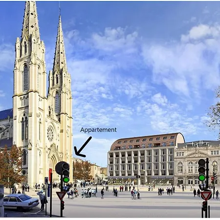 Apartment Le Saint Baudile 80sqm Parking Ac Church View