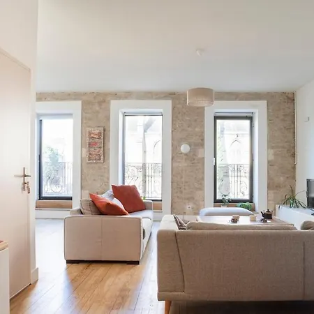 Le Saint Baudile 80sqm Parking Ac Church View Apartment