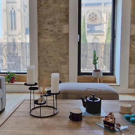 Le Saint Baudile 80sqm Parking Ac Church View *