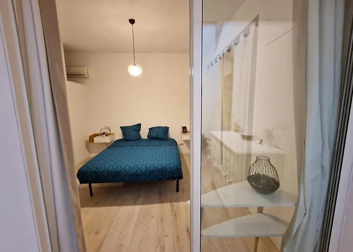 Lägenhet Le Saint Baudile 80sqm Parking Ac Church View