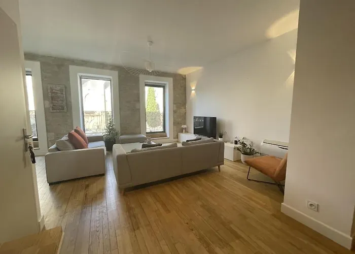 Le Saint Baudile 80sqm Parking Ac Church View Lägenhet Nîmes