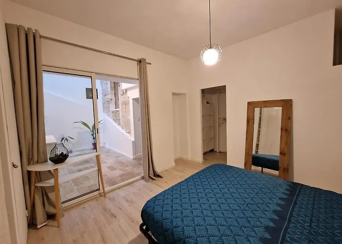 Le Saint Baudile 80sqm Parking Ac Church View Lägenhet Nîmes