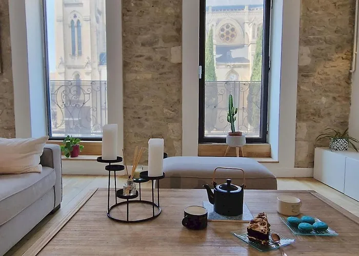 Le Saint Baudile 80sqm Parking Ac Church View *